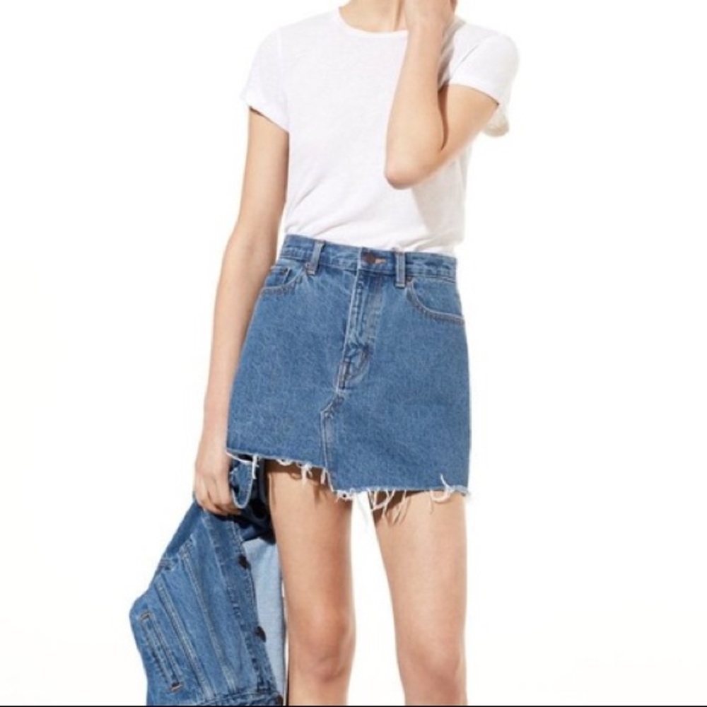 Aritzia Golden by TNA Testani Jean Skirt 0